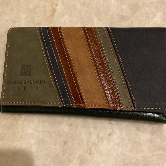 Pierre Balmain Handbags - Pierre Balmain Paris vintage leather trifold wallet-organizer gently used 6 3/4”